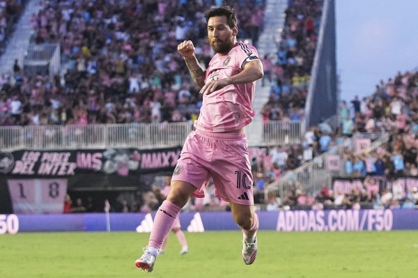 Mendeita: Messi vẫn là người giỏi nhất không ai đạt đến chiều cao của anh ấy, anh ấy đại diện cho sự hiểu biết của chúng tôi về bóng đá