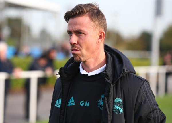 Guti: Người trông giống tôi nhất ở Real Madrid là Guerre. Giai đoạn nhóm Champions League trước đó hơi buồn tẻ