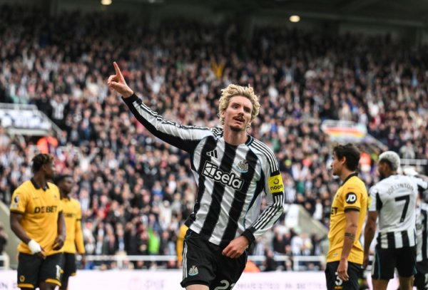 Eddie Howe: Không dễ để thích nghi với giải đấu mới. Sự khởi đầu của Waltermad là đủ tuyệt vời