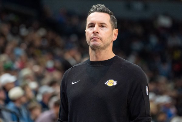 Lakers đã gia hạn hợp đồng của họ với HLV Redick trước, Pelinka nói rằng nó đã định hình văn hóa xuất sắc của đội